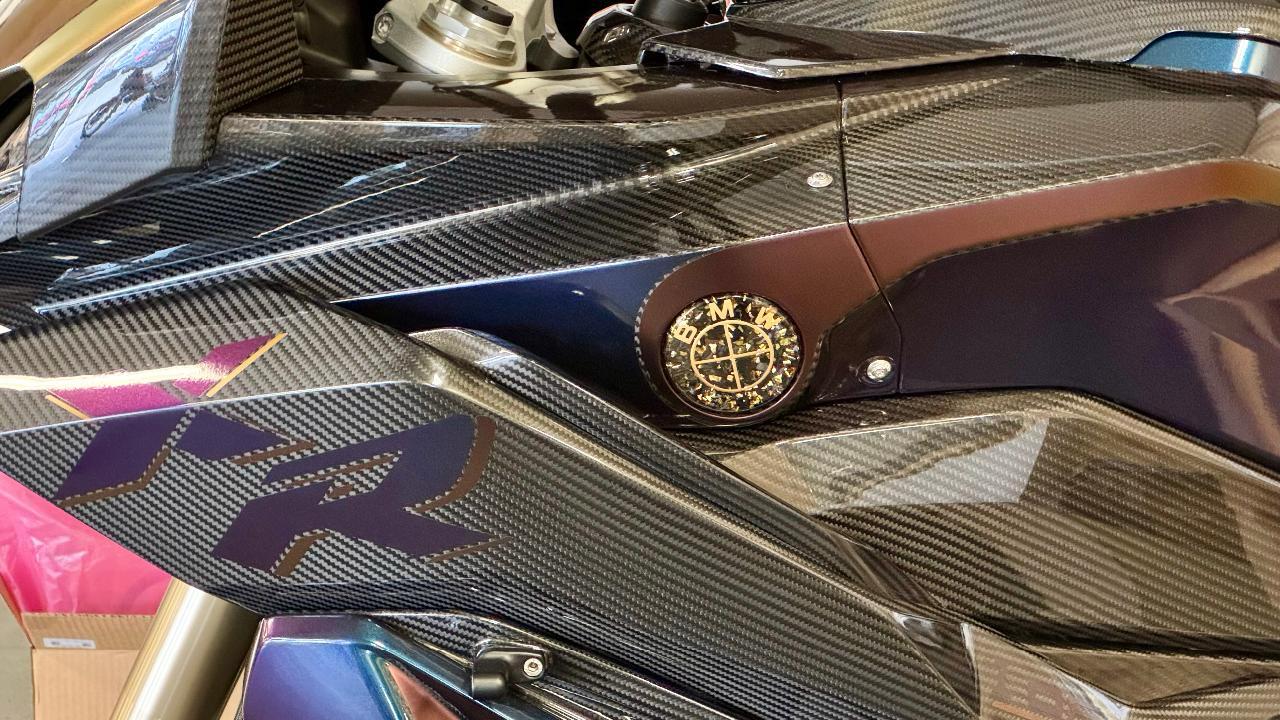 Carbon Emblem BMW S 1000 XR